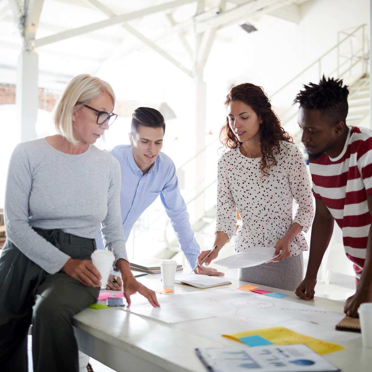 Read more about the article Why Building a Strong Team is Essential for Leadership Success